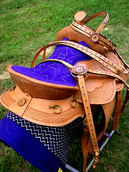 17 WESTERN LEATHER TRAIL ENDURANCE SADDLE PURPLE  